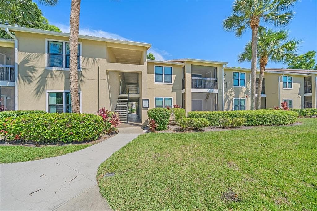 4002 CROCKERS LAKE BOULEVARD UNIT 21 SARASOTA, FL 34238