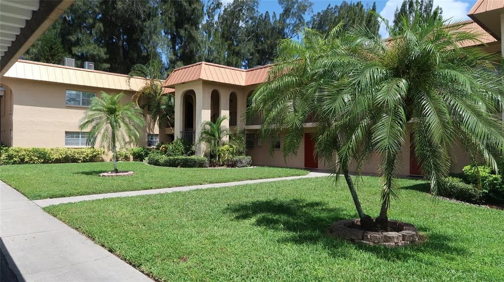 4500 E BAY DRIVE UNIT 132 CLEARWATER, FL 33764