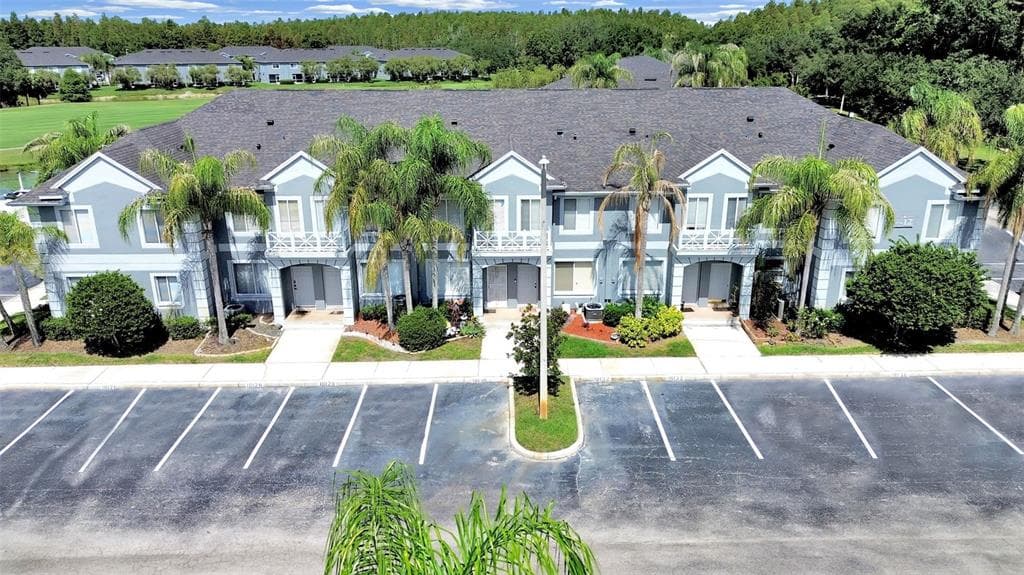 18126 PARADISE POINT DRIVE TAMPA, FL 33647