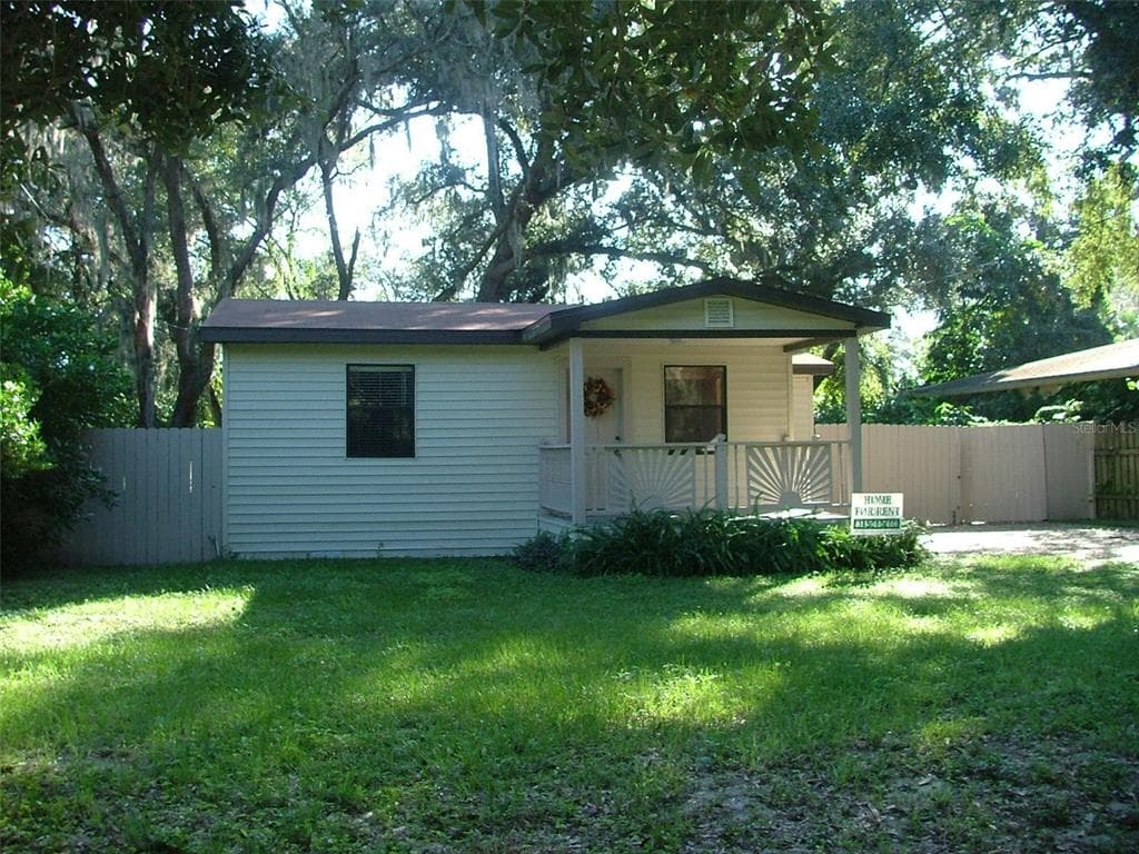 11709 HOYT AVENUE TAMPA, FL 33617