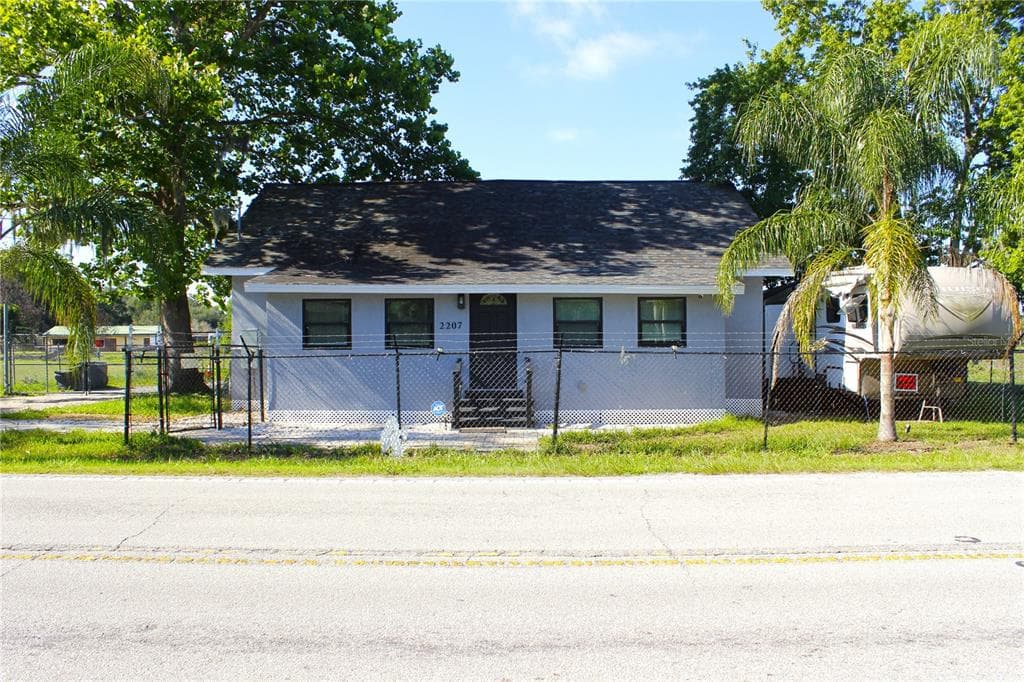2207 SPARKMAN ROAD PLANT CITY, FL 33566