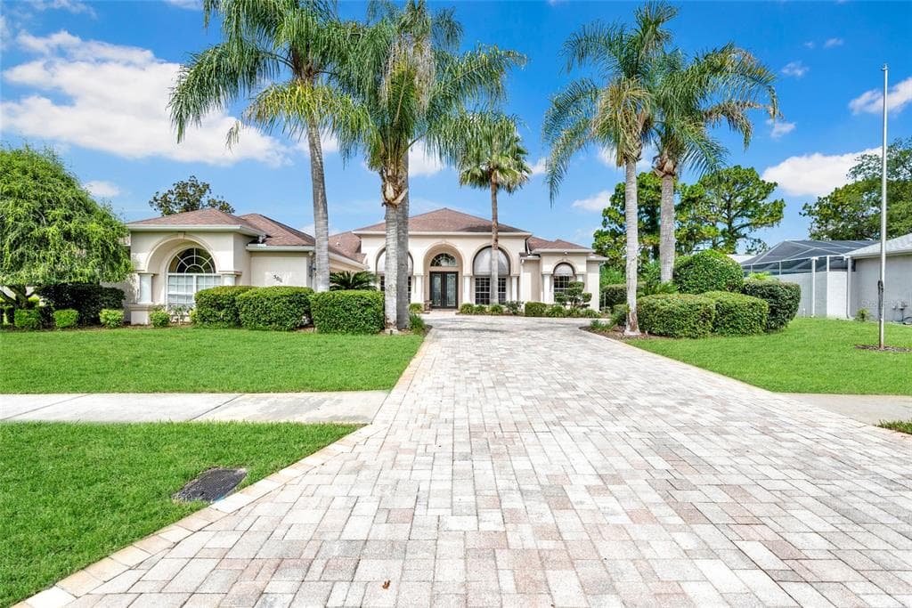 5011 E GOLF CLUB LANE
