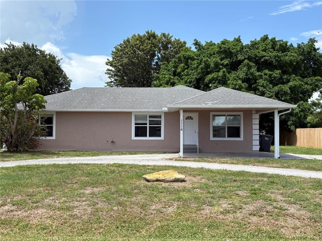 1116 W 40TH AVENUE BRADENTON, FL 34205