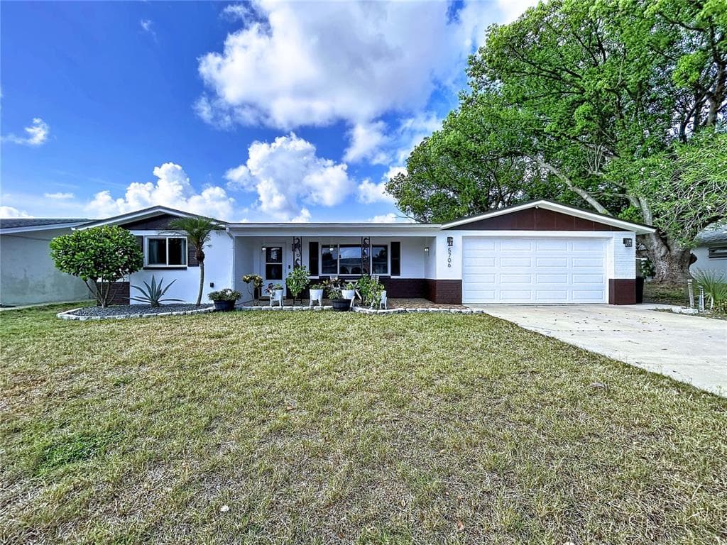5706 DOVE DRIVE NEW PORT RICHEY, FL 34652
