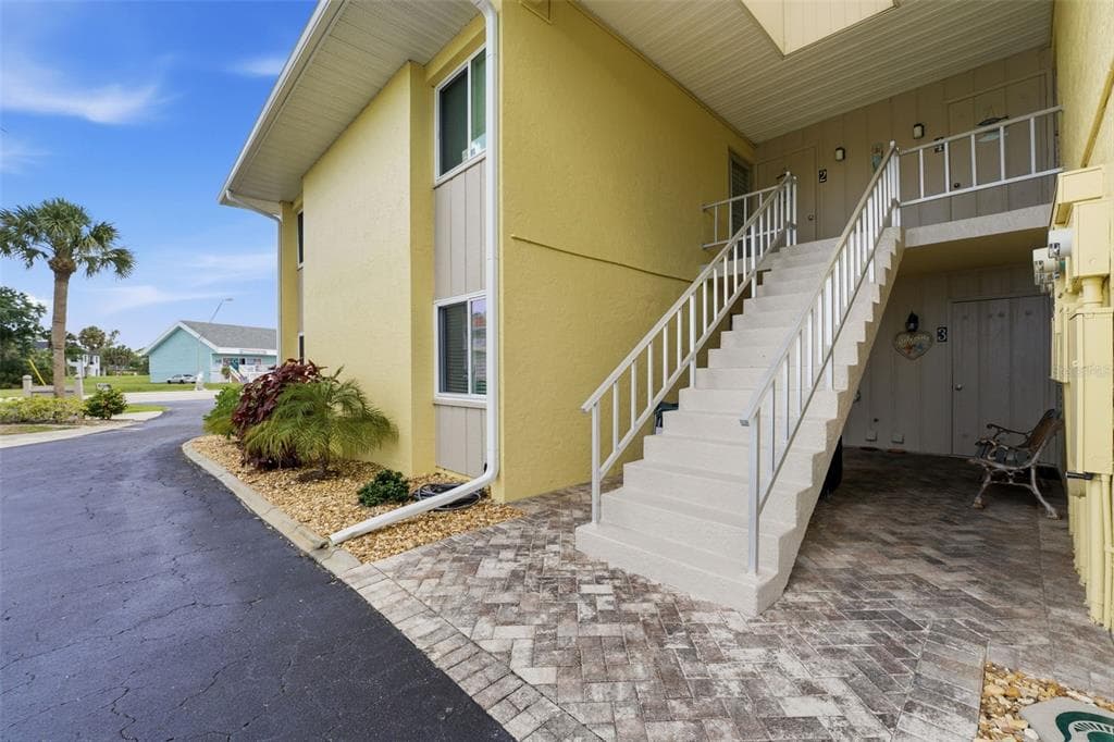 101 LOUELLA LANE UNIT 2 NOKOMIS, FL 34275