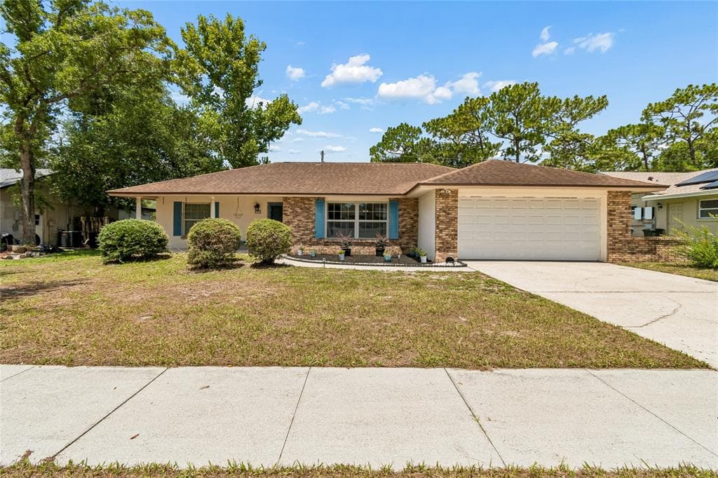 304 WYNDHAM WAY CASSELBERRY, FL 32707