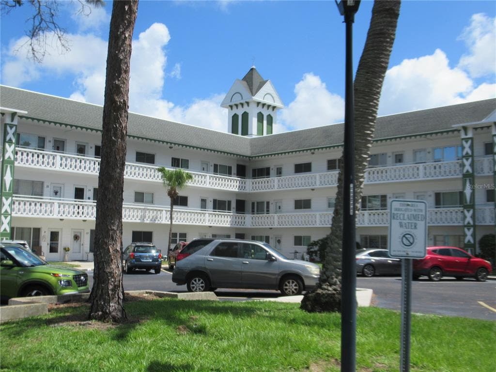 2468 FLORENTINE WAY UNIT 30 CLEARWATER, FL 33763