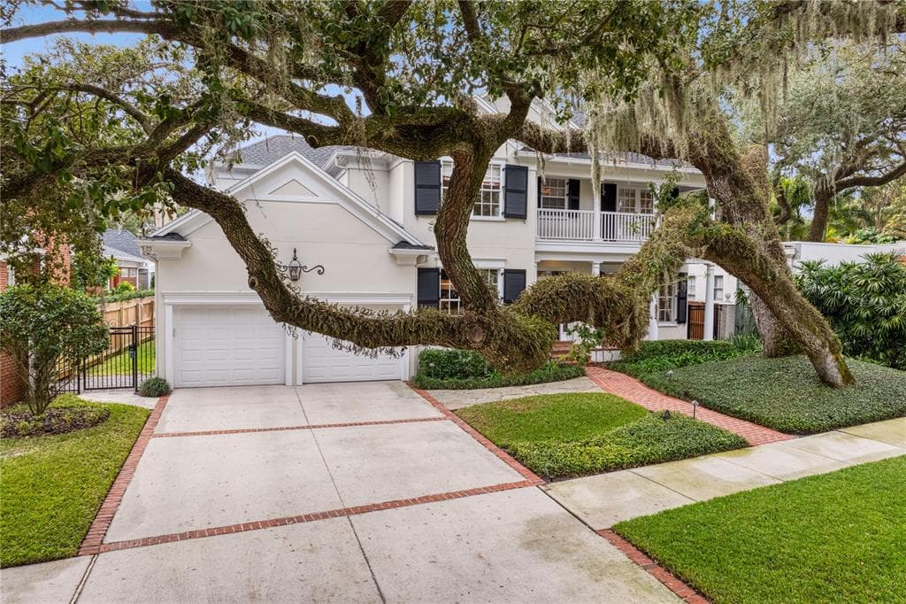 4502 W CULBREATH AVENUE TAMPA, FL 33609