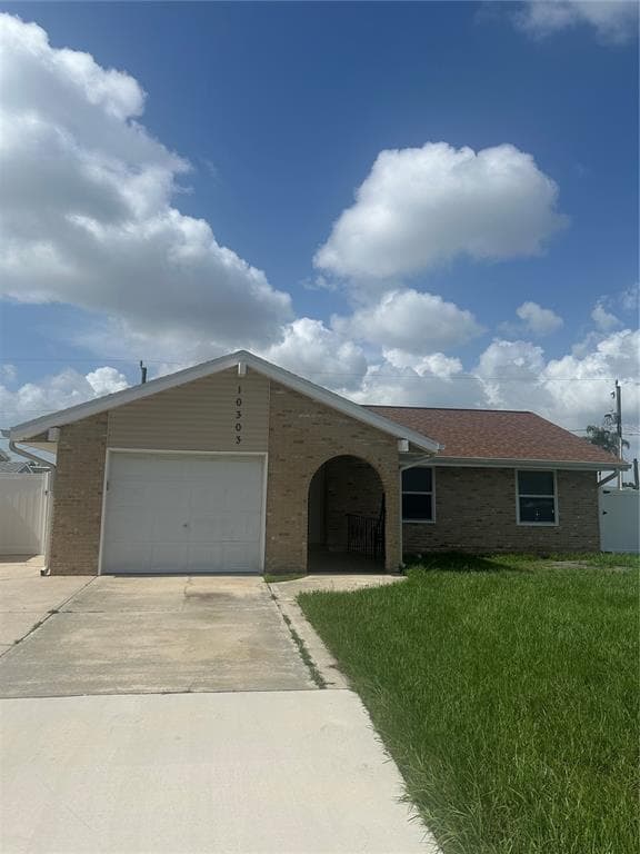 10303 123RD AVENUE LARGO, FL 33773