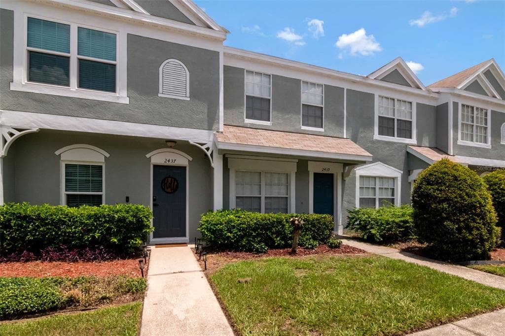 2439 LAKE WOODBERRY CIRCLE BRANDON, FL 33510