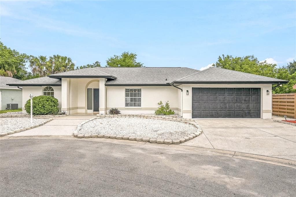 4916 32ND AVENUE DRIVE W BRADENTON, FL 34209