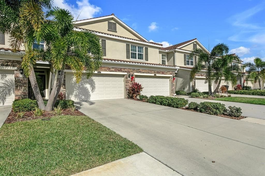 519 53RD AVENUE N ST PETERSBURG, FL 33703