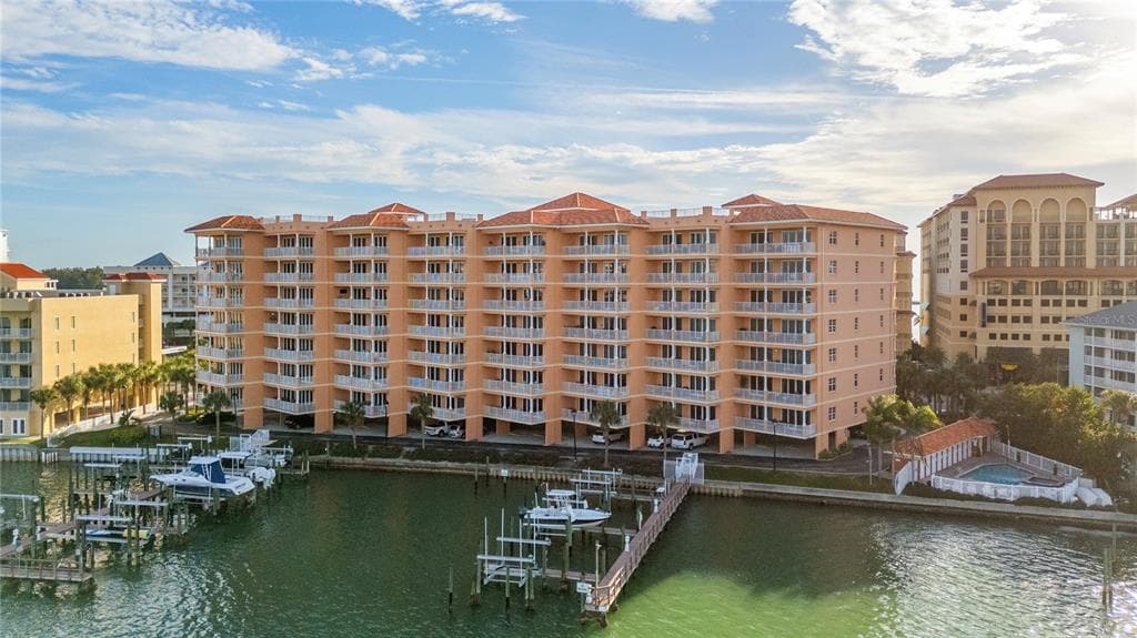 530 S GULFVIEW BLVD UNIT 601 CLEARWATER BEACH, FL 33767
