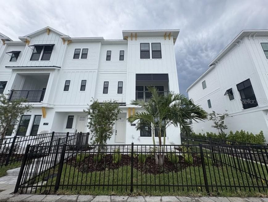 1650 SPRINGWELL LANE SARASOTA, FL 34240