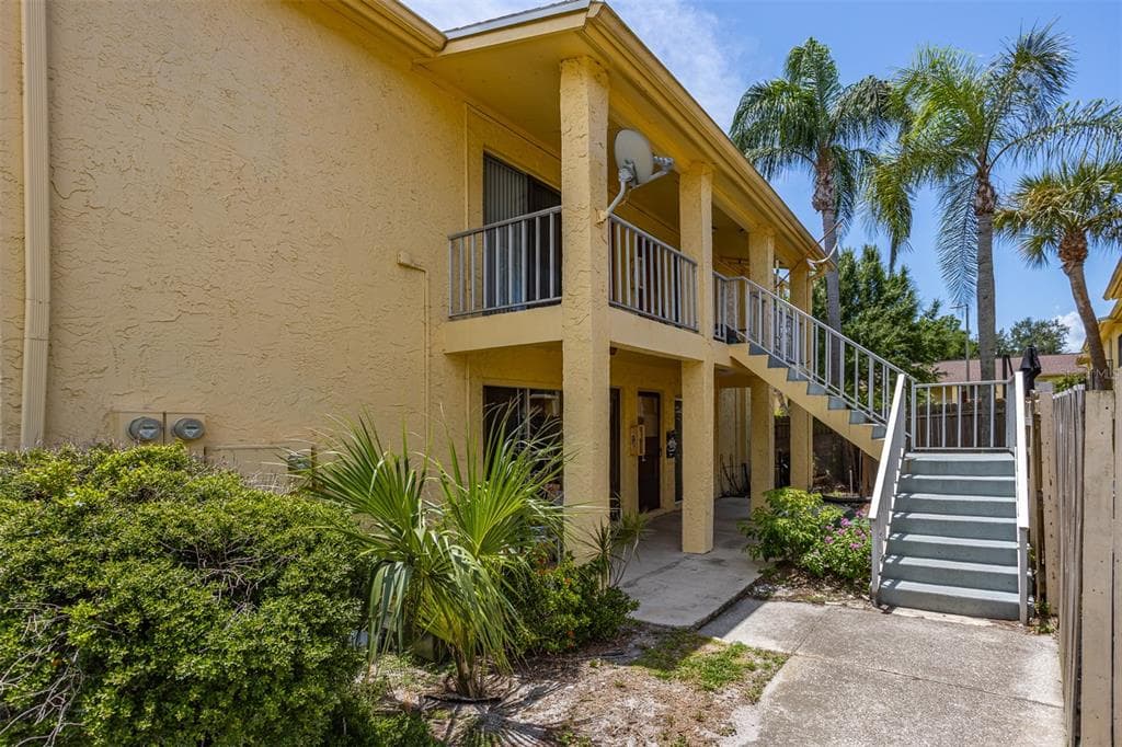7612 NACIDO COURT TAMPA, FL 33615