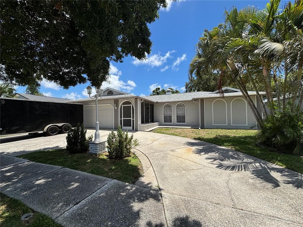 8382 121ST AVENUE LARGO, FL 33773