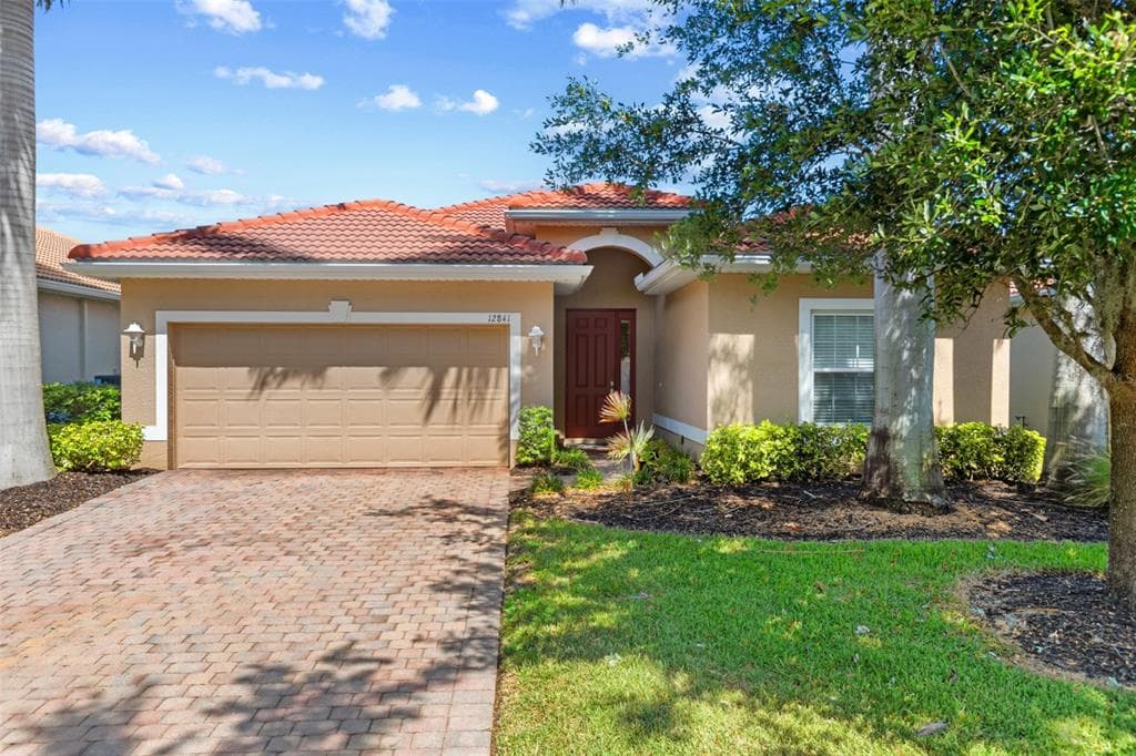 12841 SEASIDE KEY COURT NORTH FORT MYERS, FL 33903