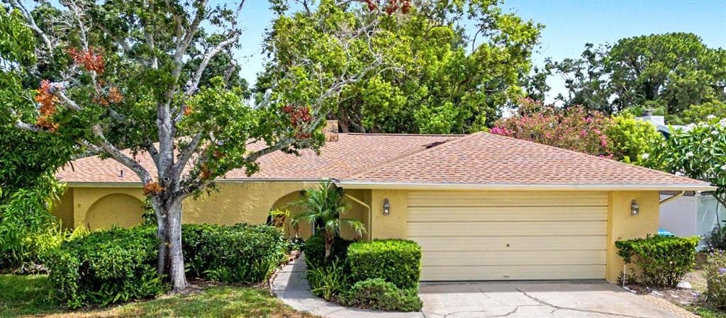 1100 PERSIMMON DRIVE