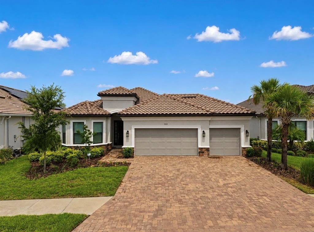 5312 CASERTA COURT