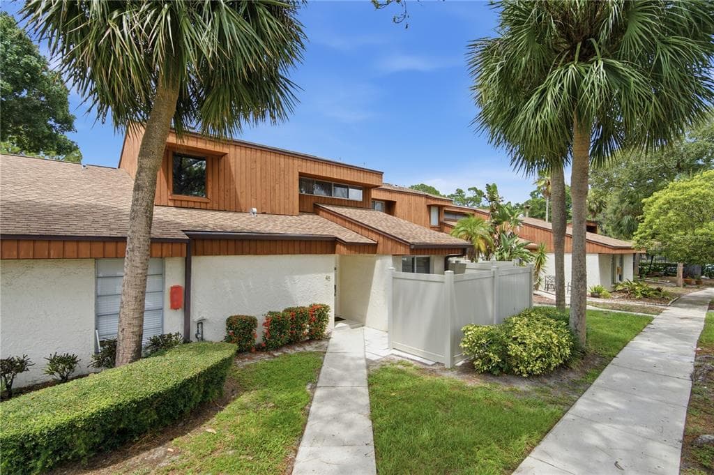 2052 SUNSET POINT ROAD UNIT 45 CLEARWATER, FL 33765