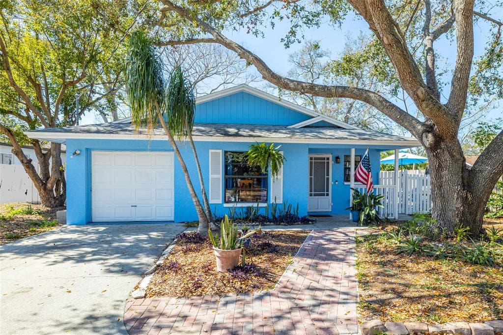1335 15TH STREET PALM HARBOR, FL 34683