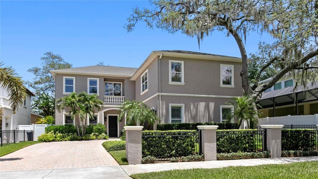404 S CLARK AVENUE TAMPA, FL 33609