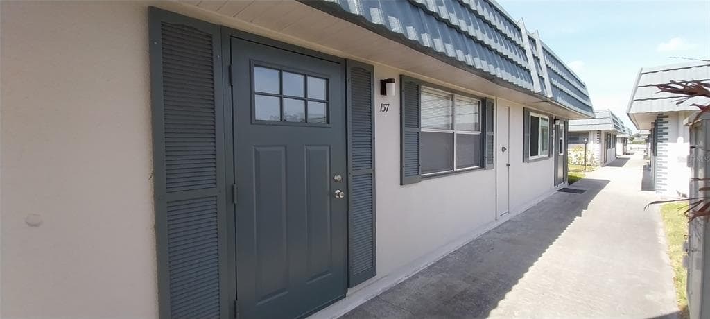 1811 BEDFORD LANE UNIT 157 SUN CITY CENTER, FL 33573