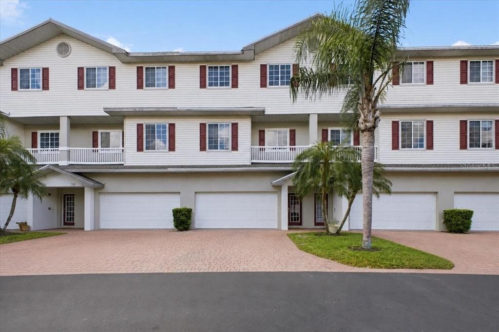 3305 10TH LANE W PALMETTO, FL 34221