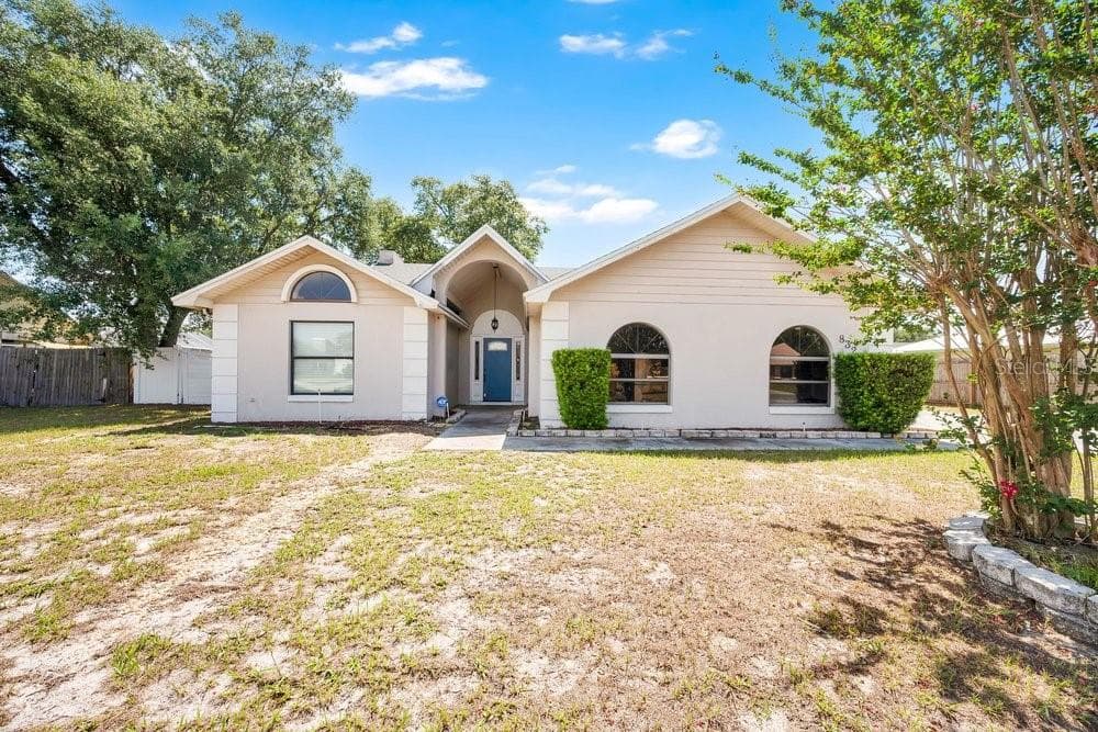 8327 MAID MARIONS TRAIL LAKELAND, FL 33809