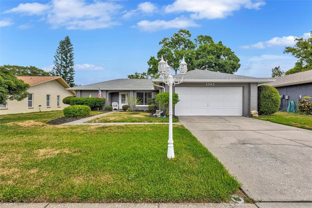 1743 MACDONNELL DRIVE