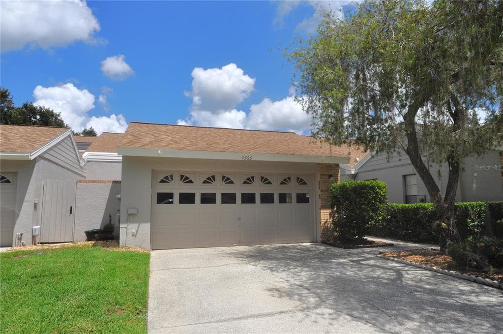 5565 SALEM SQUARE DRIVE N PALM HARBOR, FL 34685
