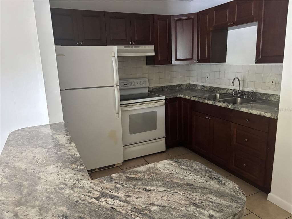 2501 HARN BOULEVARD UNIT G9