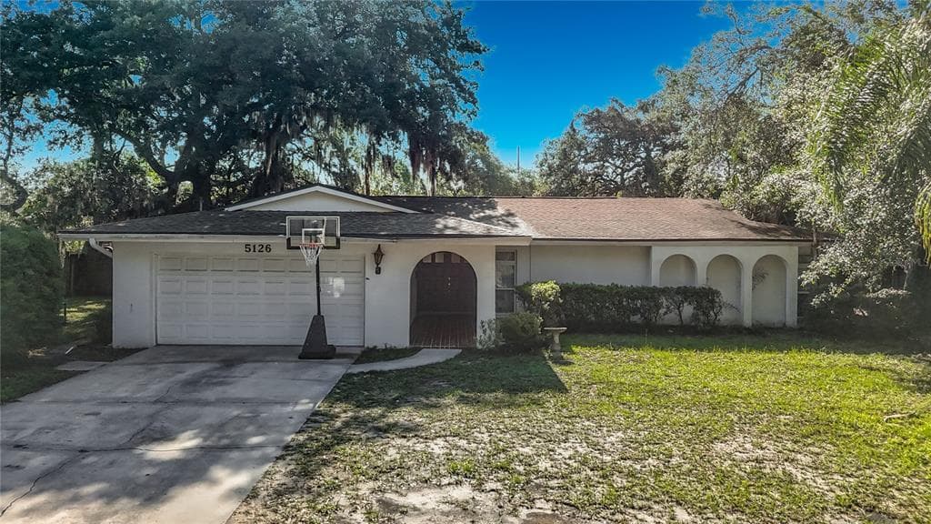 5126 ROLLING HILLS COURT TAMPA, FL 33617