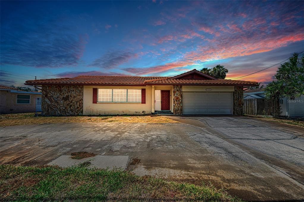 7908 2ND AVENUE S ST PETERSBURG, FL 33707