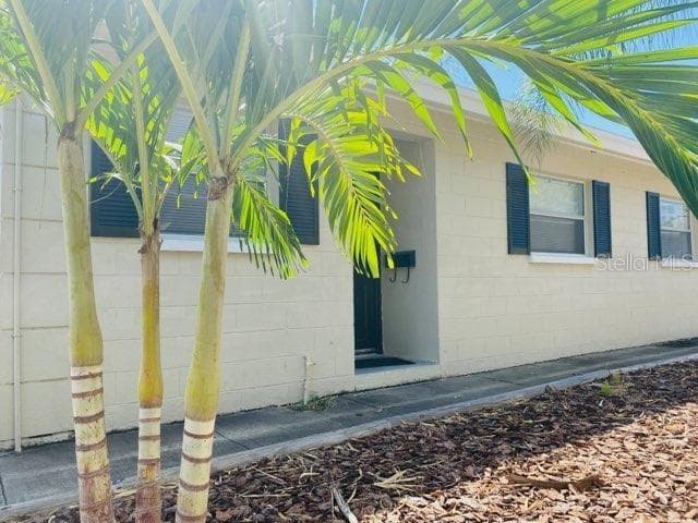 612 88TH AVENUE N UNIT 5 ST PETERSBURG, FL 33702