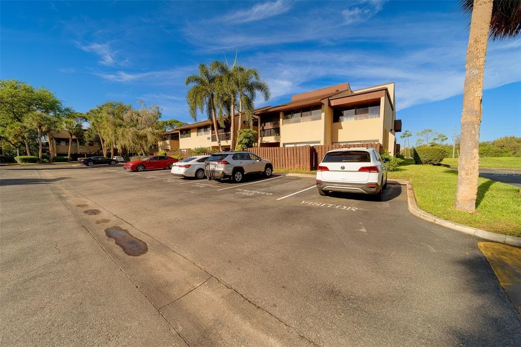 890 N VILLAGE DRIVE N UNIT 103 ST PETERSBURG, FL 33716