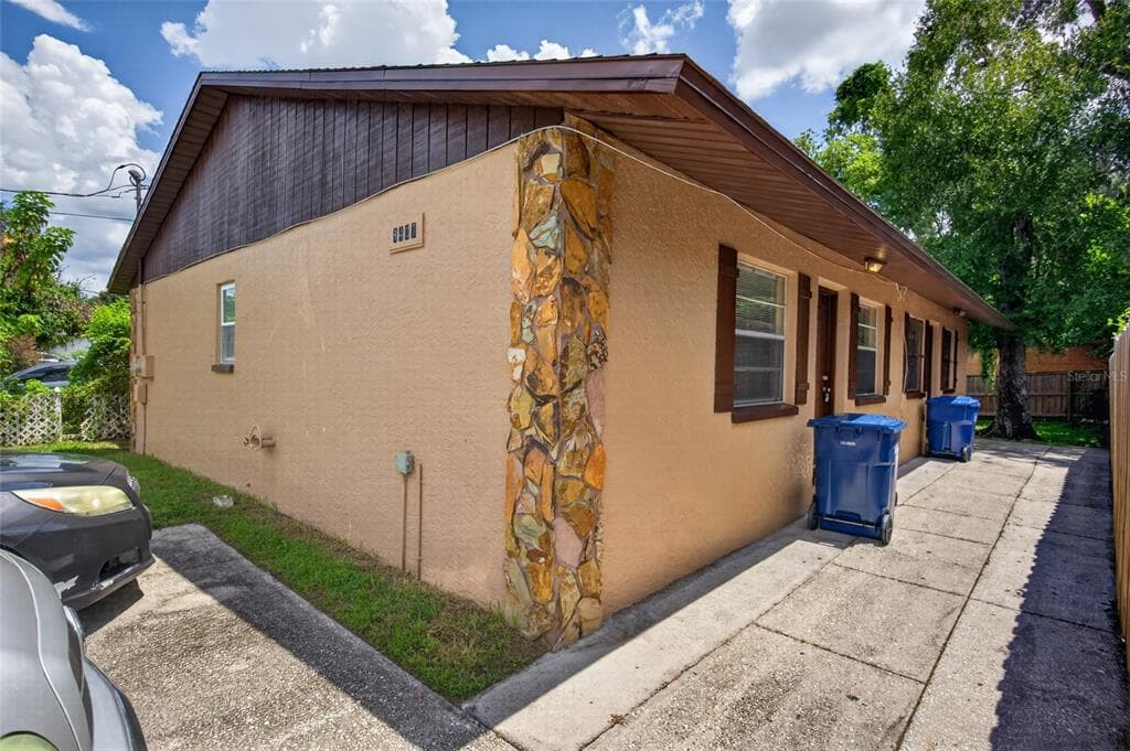 8407 N 10TH STREET W TAMPA, FL 33604