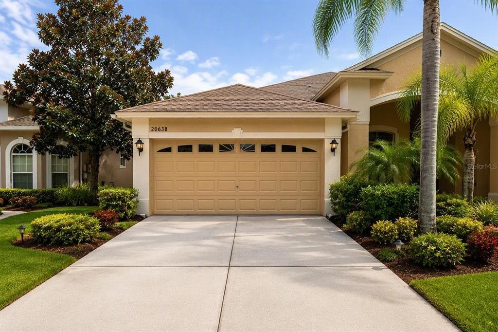 20638 AMANDA OAK COURT LAND O LAKES, FL 34638