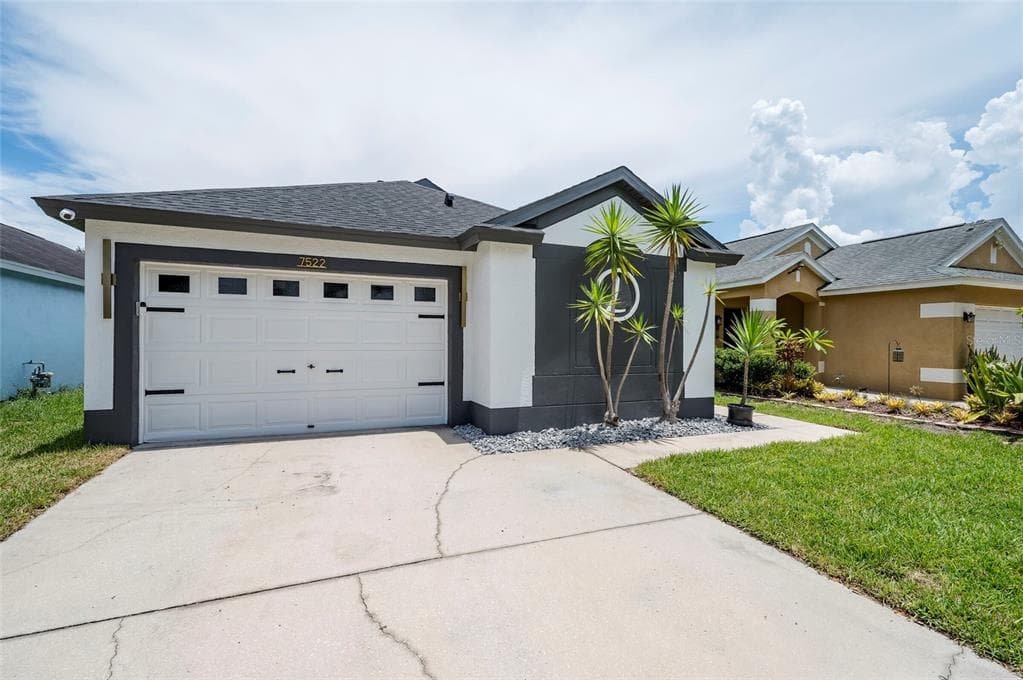 7522 OXFORD GARDEN CIRCLE