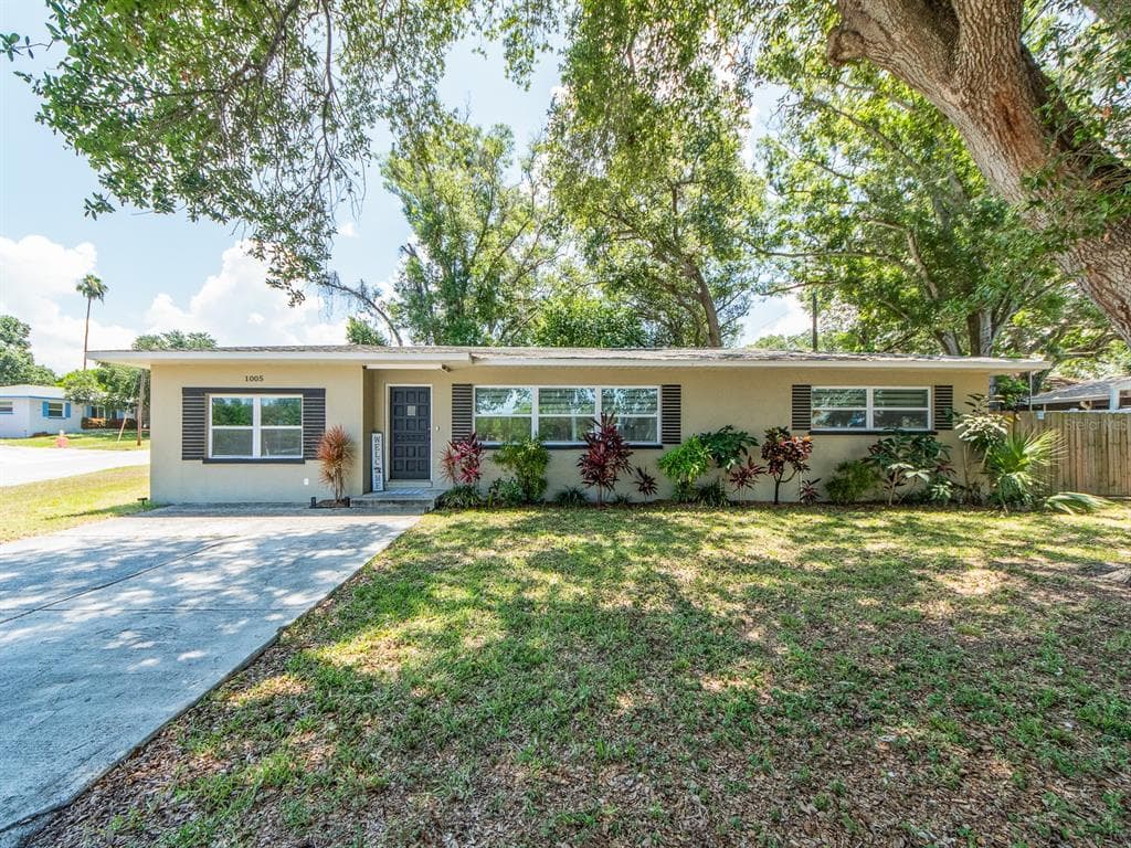 1005 N HIGHLAND AVENUE CLEARWATER, FL 33755