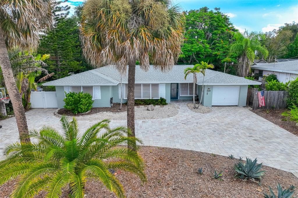326 MEHLENBACHER ROAD BELLEAIR, FL 33756