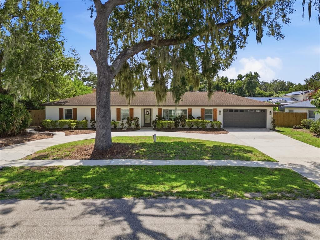 706 S OAKWOOD AVENUE BRANDON, FL 33511