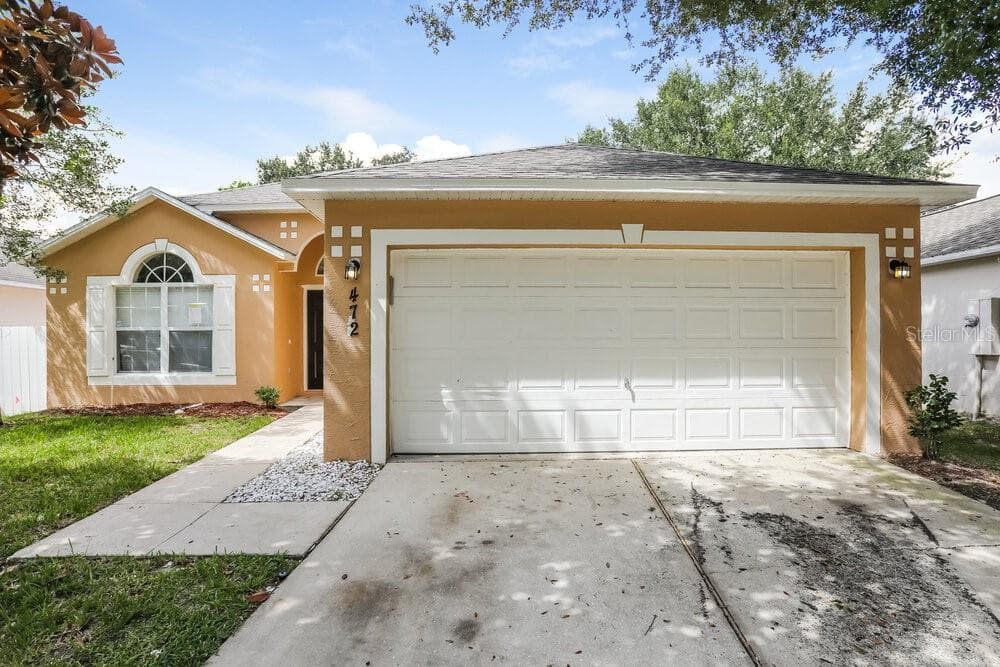 472 DOMINISH ESTATES DRIVE APOPKA, FL 32712