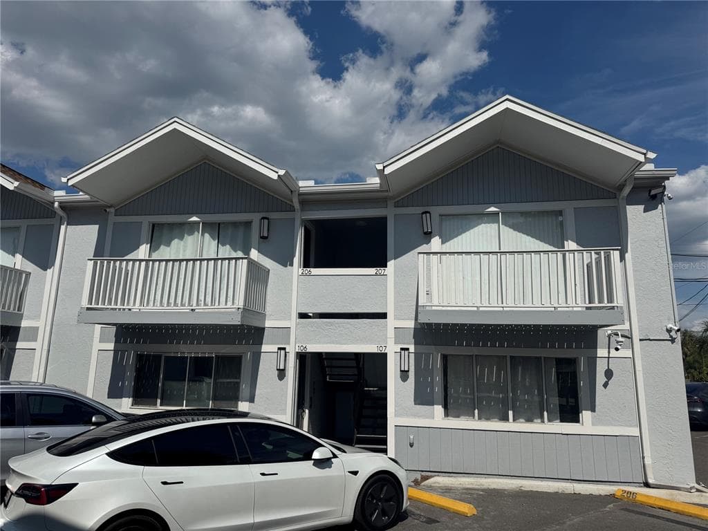 5201 S MACDILL AVENUE UNIT 207