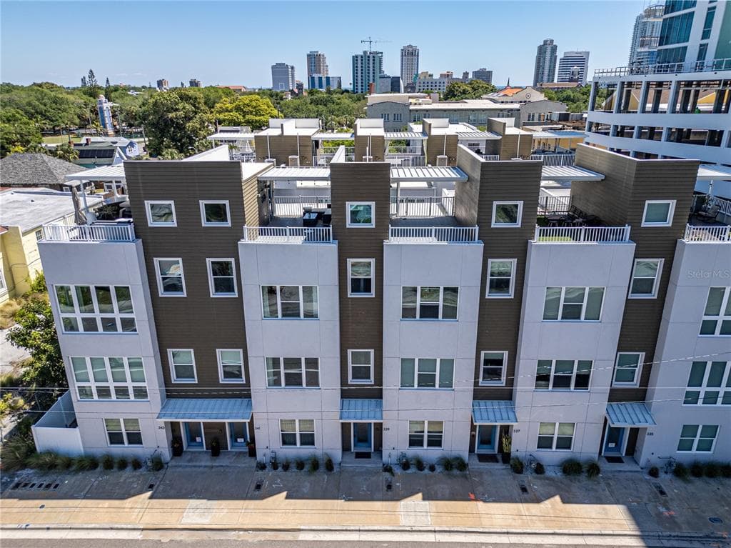 339 8TH STREET N