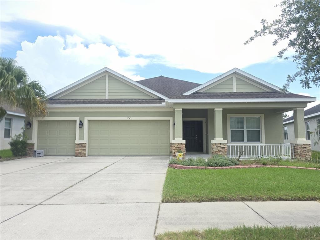 17545 BUCKINGHAM GARDEN DRIVE LITHIA, FL 33547