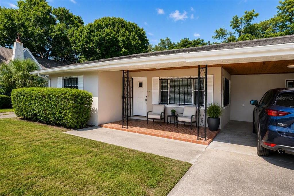 207 N GOMEZ AVENUE TAMPA, FL 33609