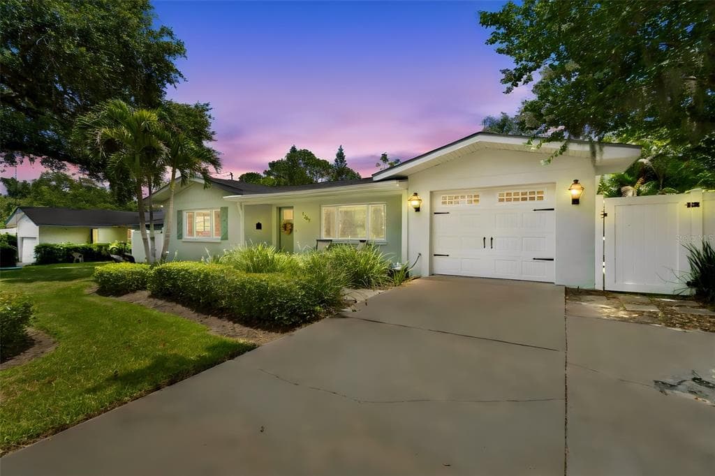 1207 KAPOK CIRCLE CLEARWATER, FL 33759