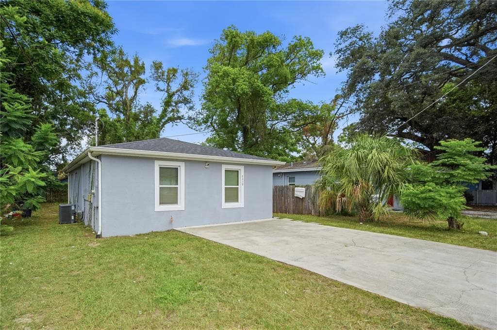 8310 N BROOKS STREET TAMPA, FL 33604