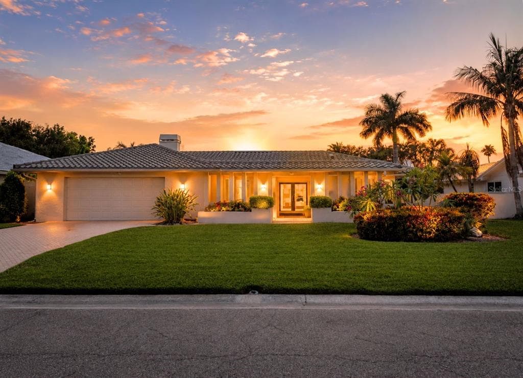 6035 LEELAND STREET S ST PETERSBURG, FL 33715